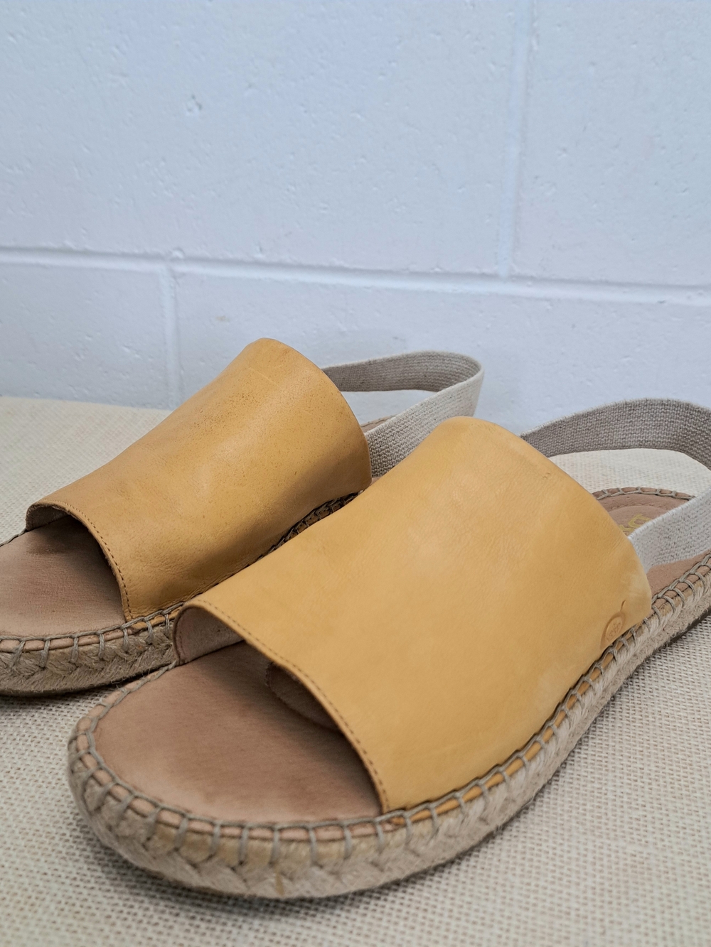 Born San Isabel Slingback Espadrille Sandal In Tan Yellow Leather Sz9